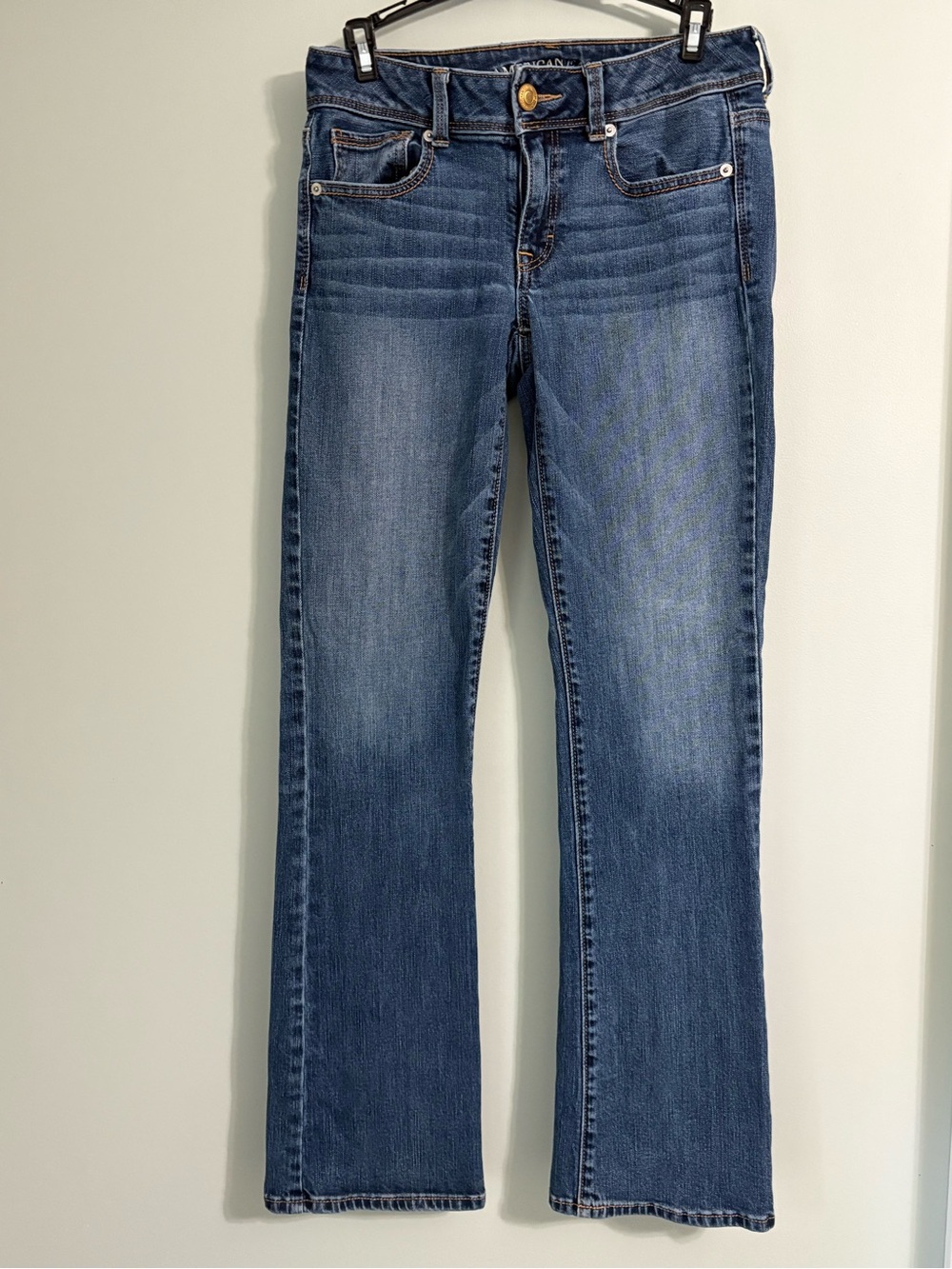 American Eagle Low Rise Kick Boot Jeans 6 Thick Stitch Button Flap Pocket